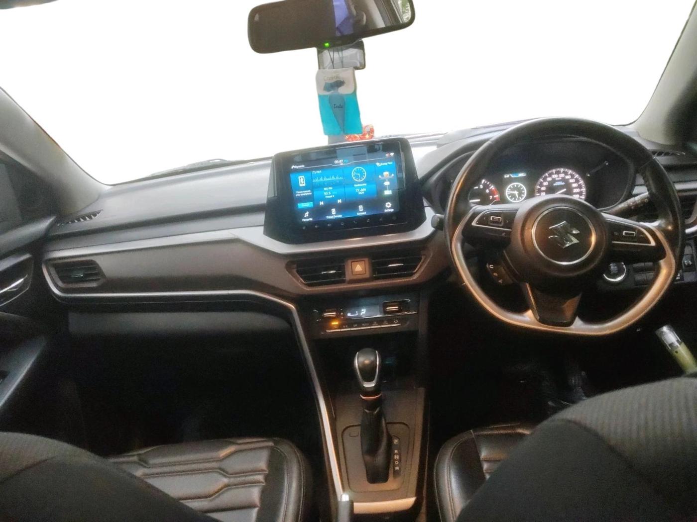 2023 Maruti BREZZA ZXI + AT SMART HYBRID DUAL TONE, Petrol, Automatic, 67,121 km, interior