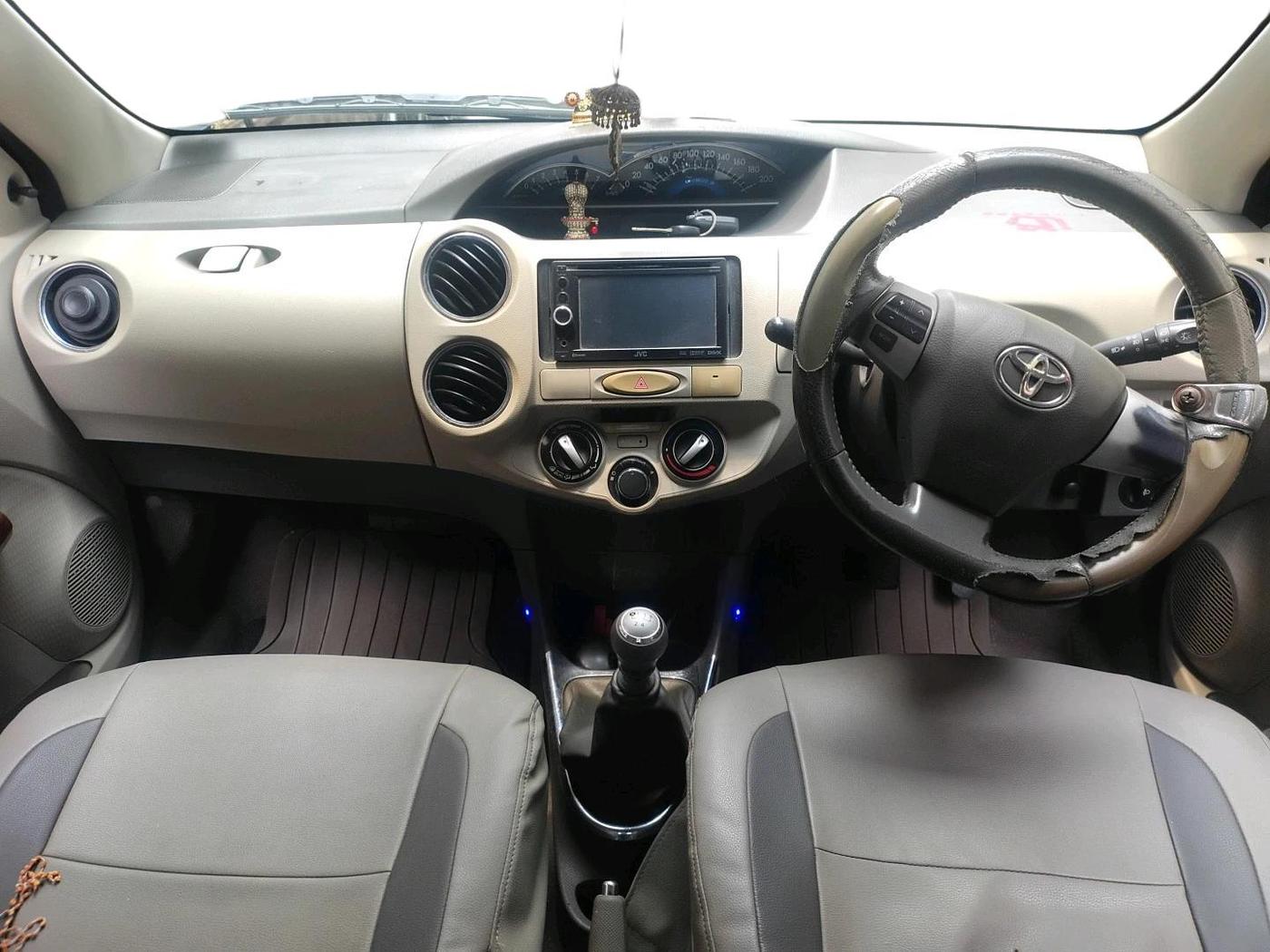 2013 Toyota Etios VD, Diesel, Manual, 1,36,203 km, interior