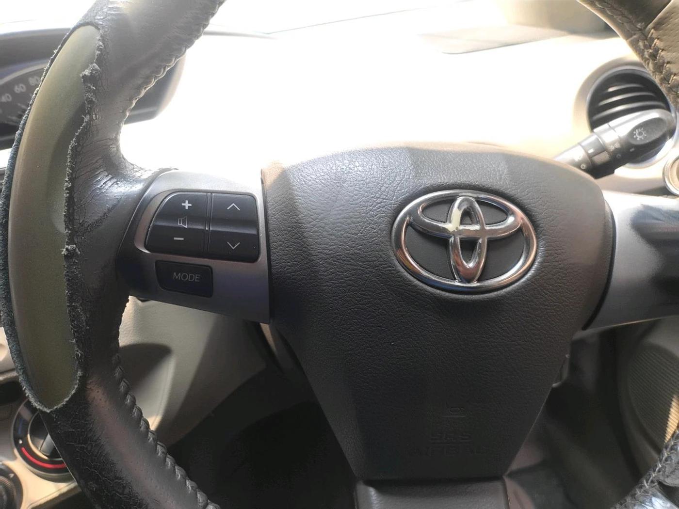 2013 Toyota Etios VD, Diesel, Manual, 1,36,203 km, interior