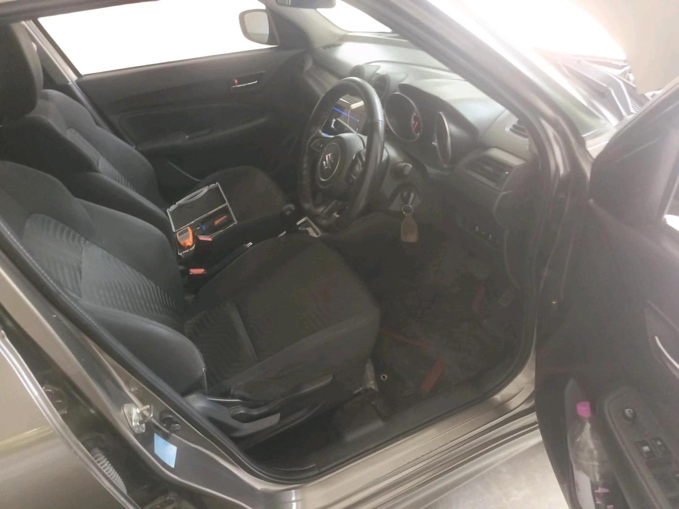 2021 Maruti Swift VXI AMT, Petrol, Automatic, 37,195 km, interior