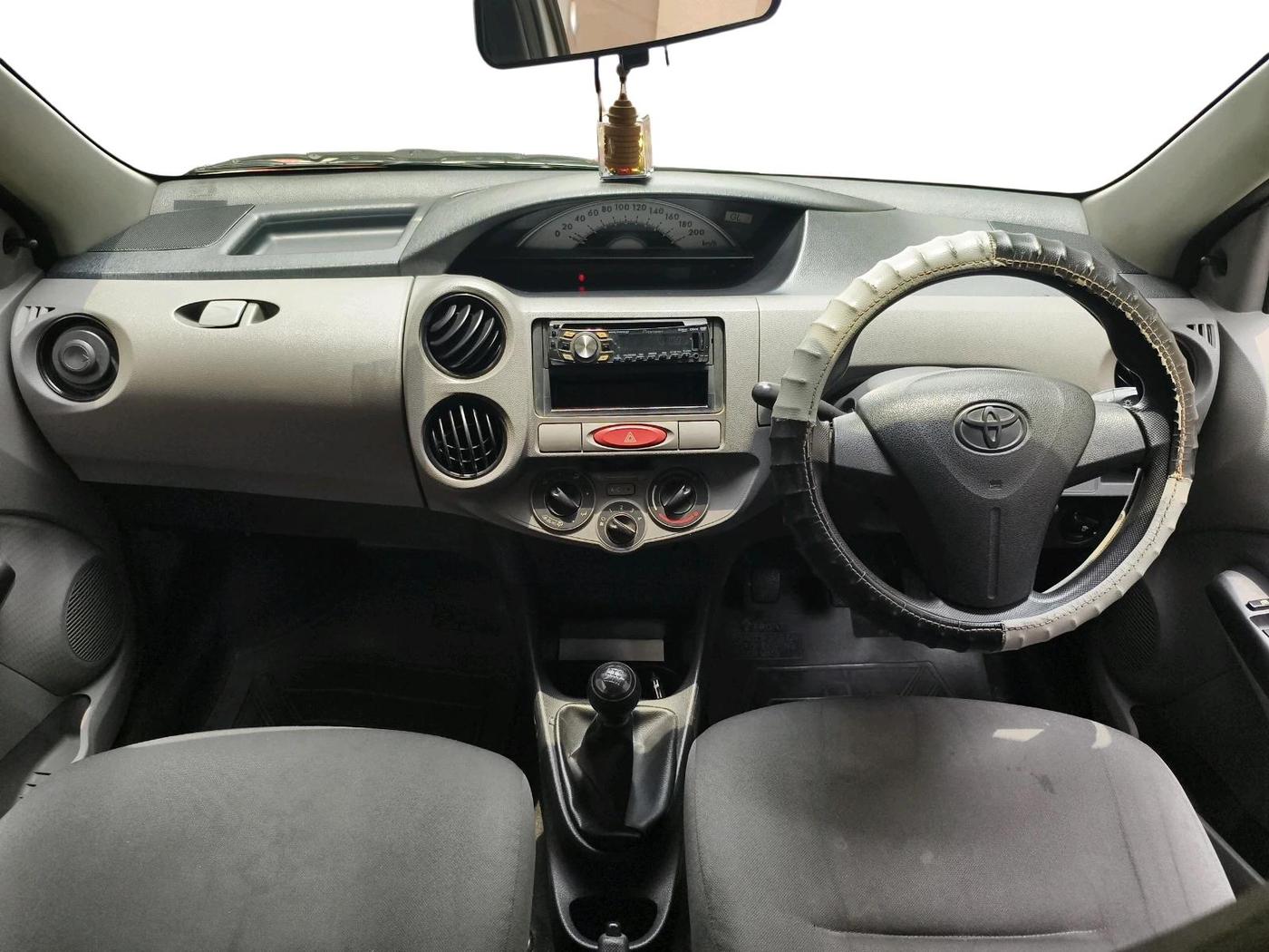 2011 Toyota Etios Liva G, Petrol, Manual, 50,000 km, interior