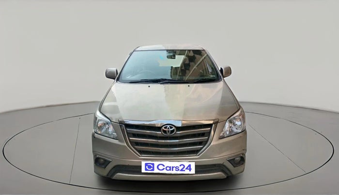 2014 Toyota Innova 2.5 GX 8 STR, Diesel, Manual, 1,63,573 km, exterior