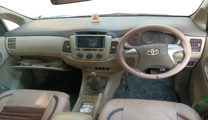 2014 Toyota Innova 2.5 GX 8 STR, Diesel, Manual, 1,63,573 km, interior