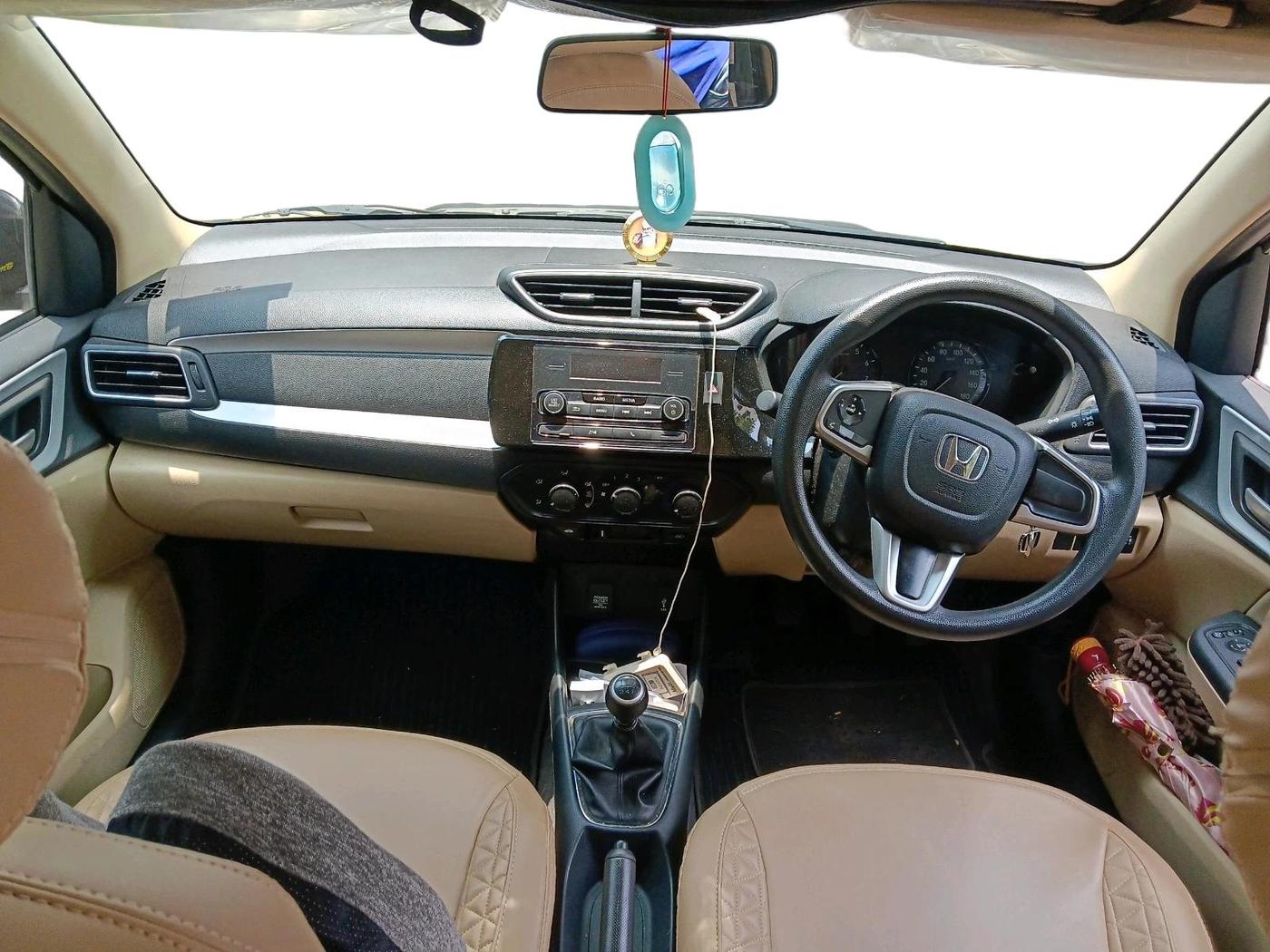 2024 Honda Amaze 1.2L I-VTEC S, Petrol, Manual, 13,754 km, interior