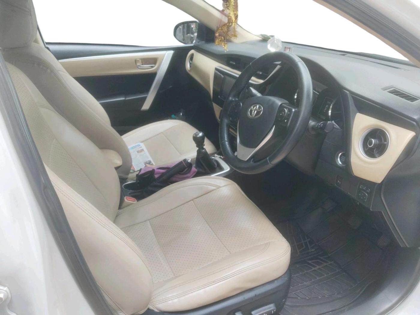 2019 Toyota Corolla Altis GL PETROL, Petrol, Manual, 73,397 km, interior