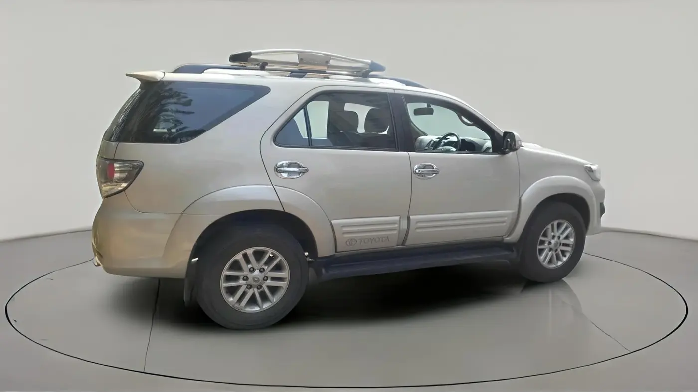 2014 Toyota Fortuner 3.0 4X2 AT, Diesel, Automatic, 57,818 km, exterior