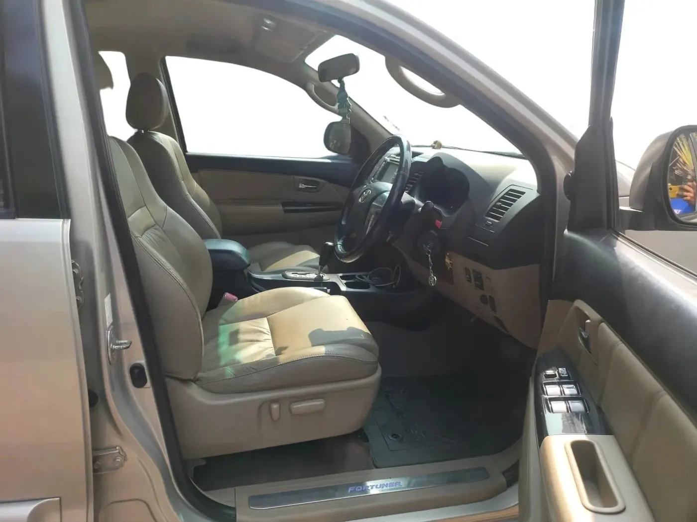2014 Toyota Fortuner 3.0 4X2 AT, Diesel, Automatic, 57,818 km, interior