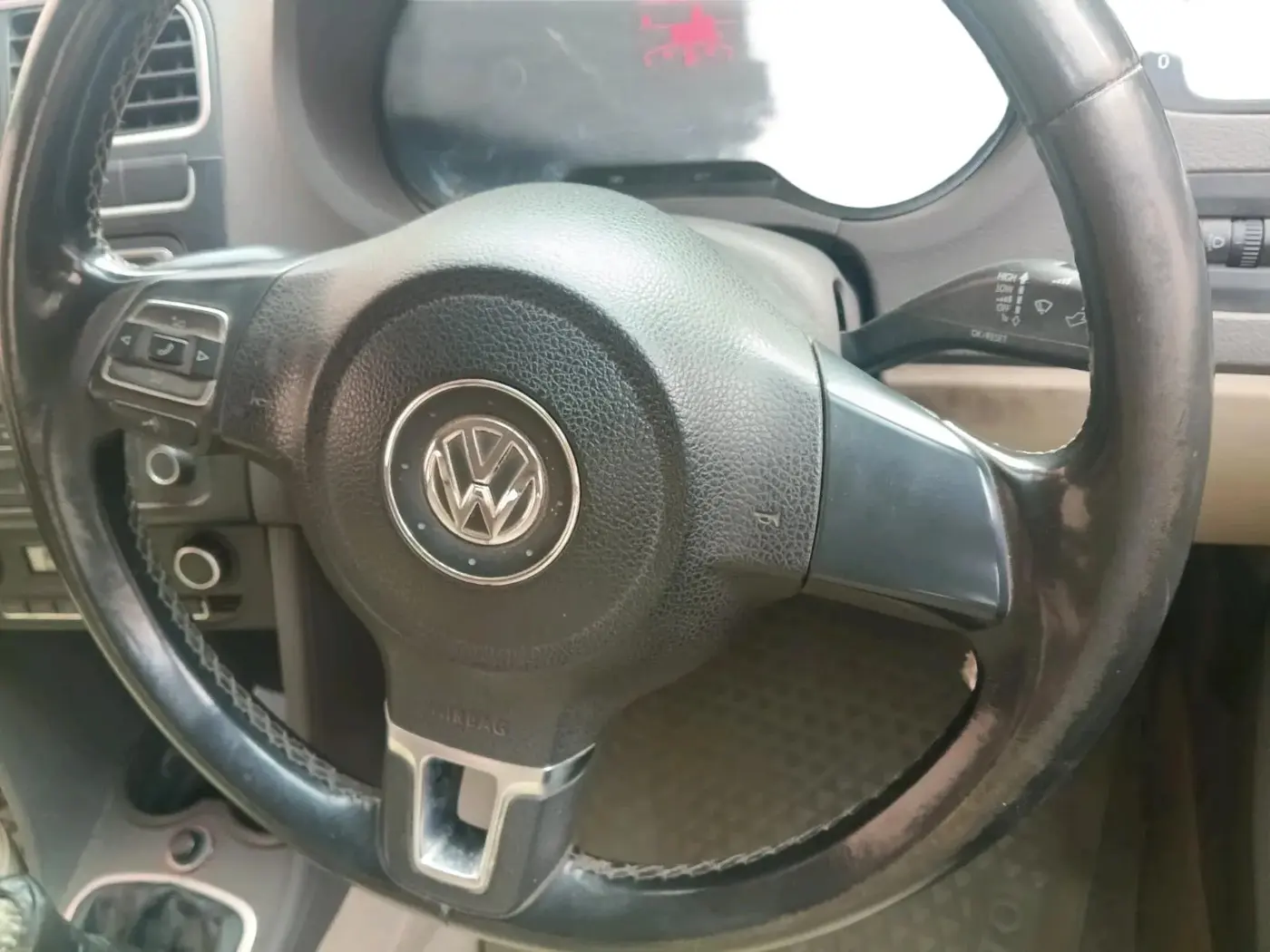 2013 Volkswagen Vento HIGHLINE 1.6 MPI, Petrol, Manual, 95,028 km, interior