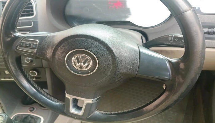 2013 Volkswagen Vento HIGHLINE 1.6 MPI, Petrol, Manual, 95,028 km, interior