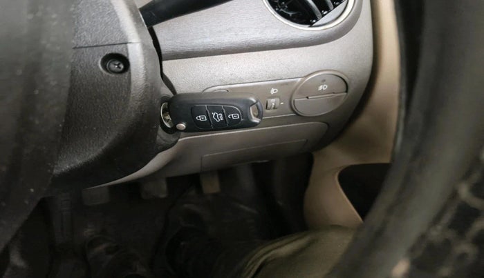 2015 Hyundai i10 SPORTZ 1.1, Petrol, Manual, 40,411 km, interior