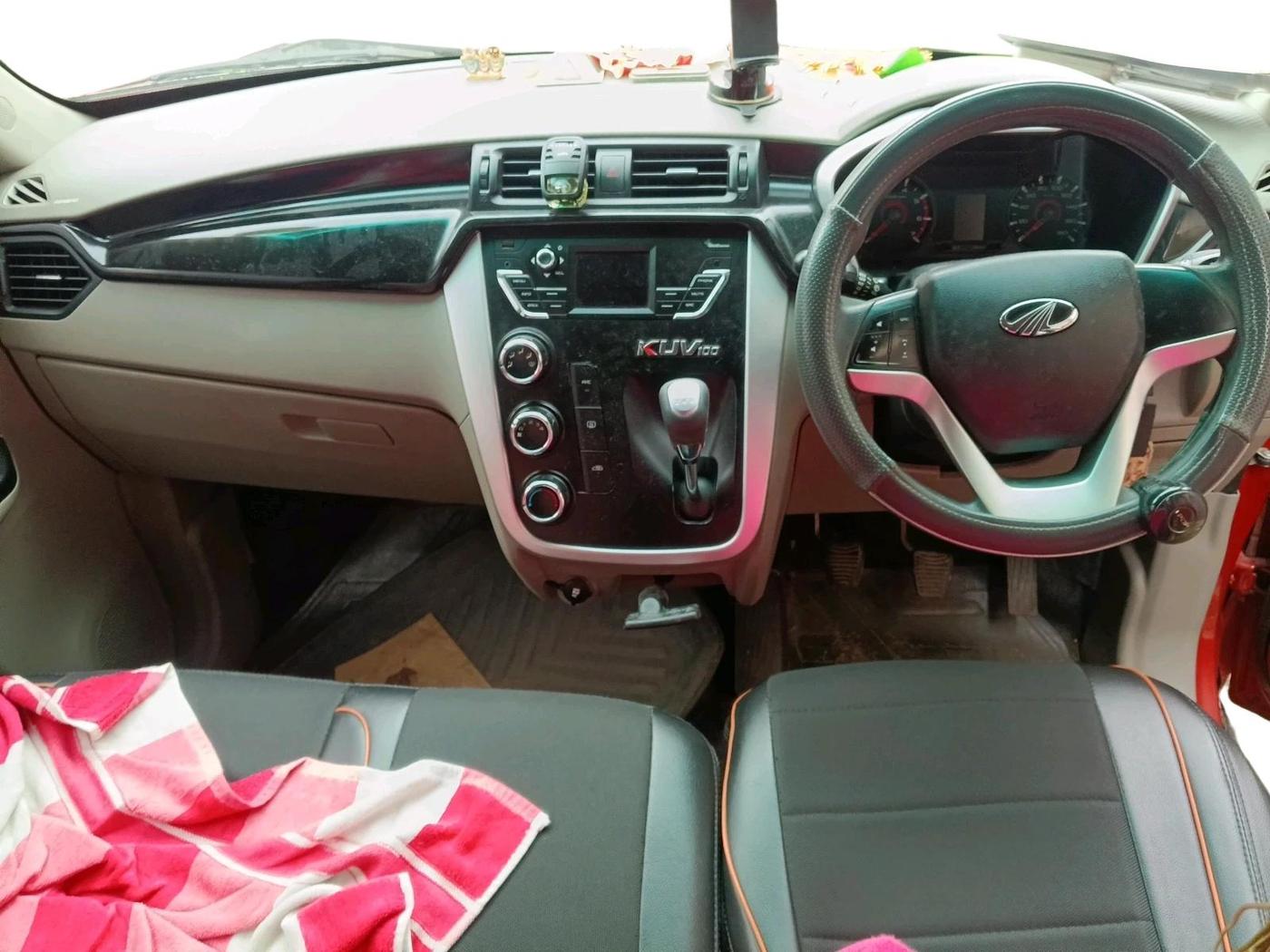 2016 Mahindra Kuv100 K8 6 STR, Petrol, Manual, 33,862 km, interior