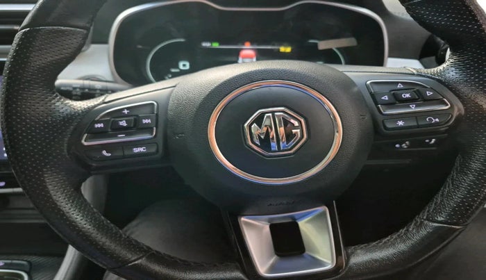 2022 MG ASTOR SAVVY 1.5 CVT, Petrol, Automatic, 18,265 km, interior