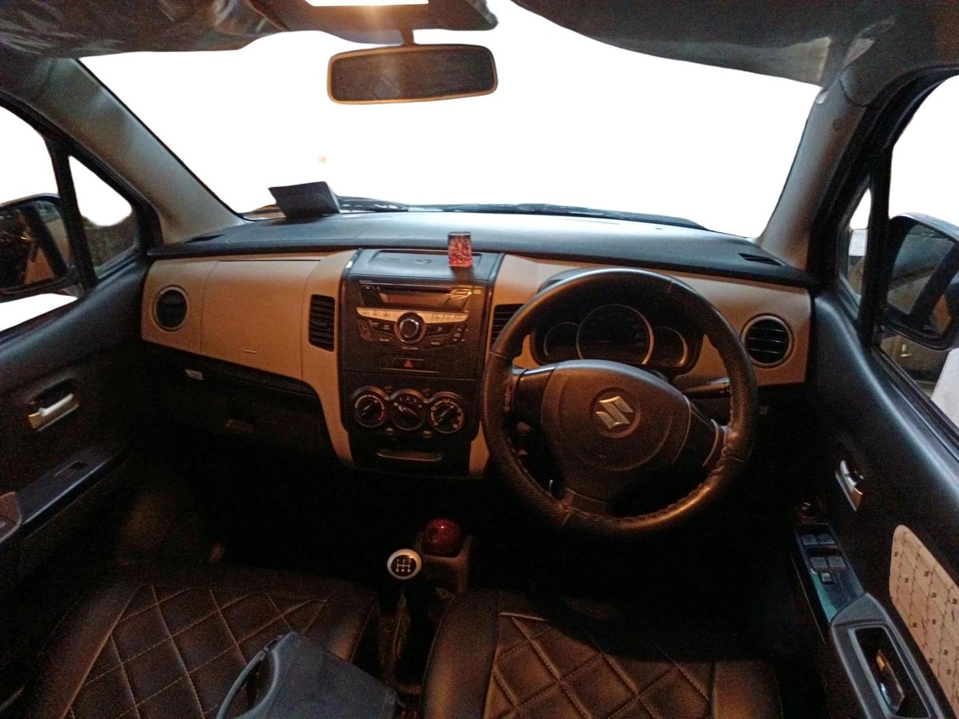 2017 Maruti Wagon R 1.0 VXI, Petrol, Manual, 20,586 km, interior
