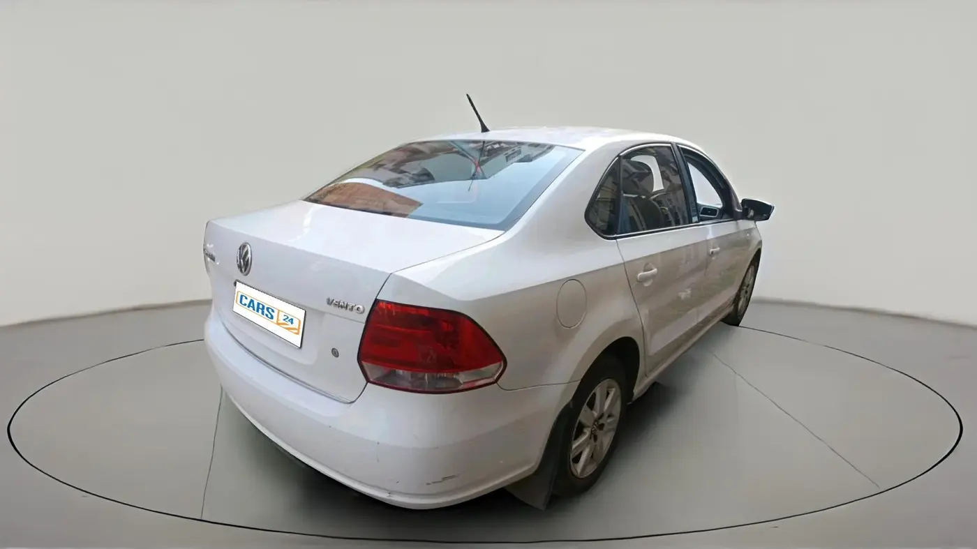 2011 Volkswagen Vento HIGHLINE 1.6 MPI, Petrol, Manual, 1,17,411 km, exterior