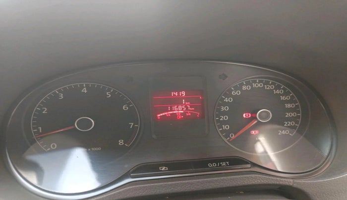 2011 Volkswagen Vento HIGHLINE 1.6 MPI, Petrol, Manual, 1,17,411 km, interior