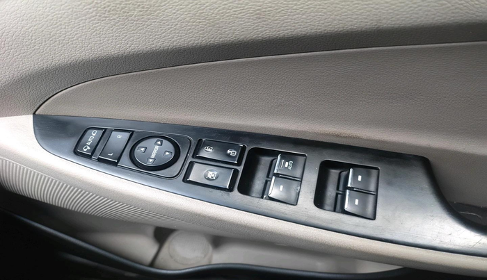 2018 Hyundai Tucson 2WD AT GL DIESEL
, Diesel, Automatic, 56,179 km, interior