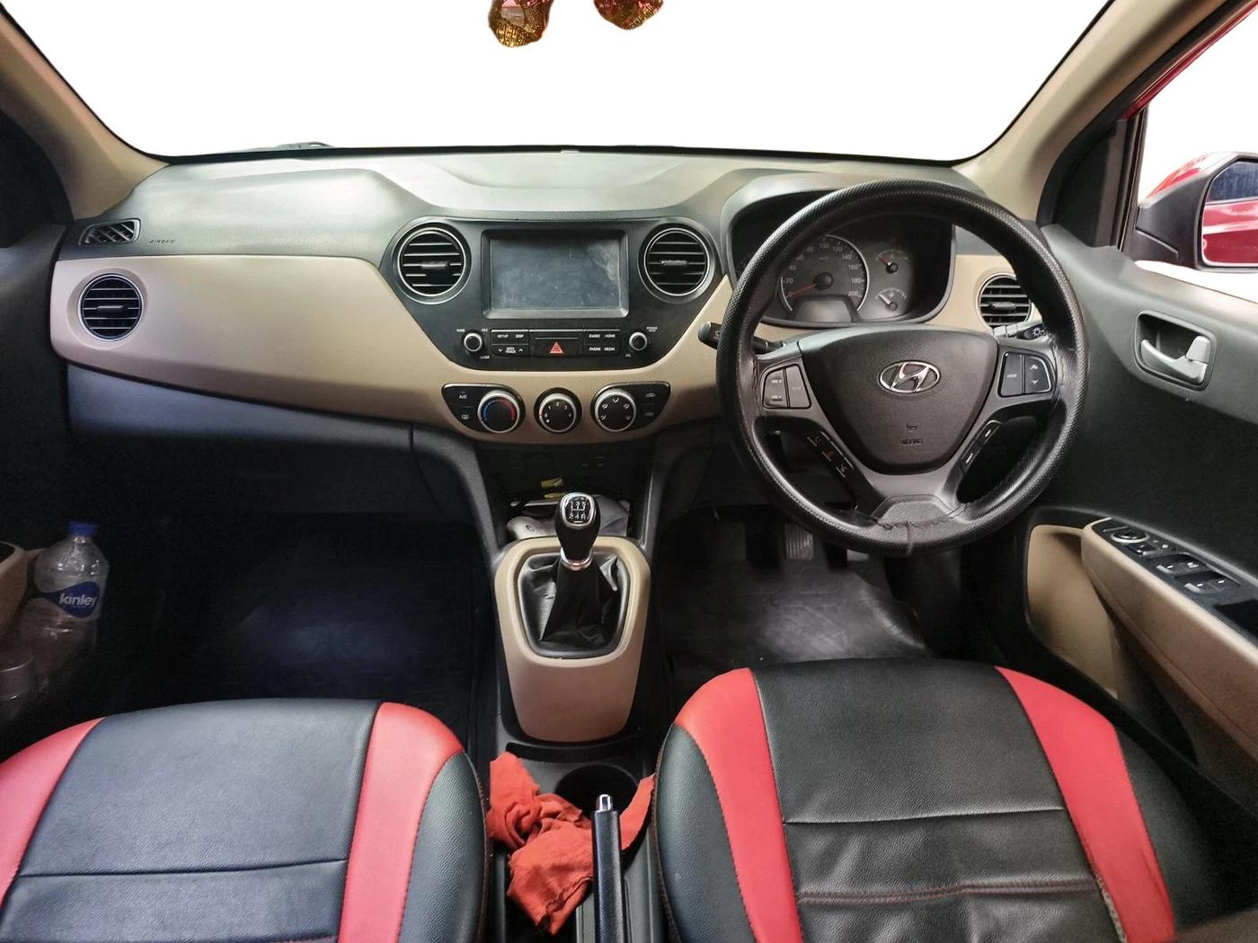 2017 Hyundai Grand i10 SPORTZ (O) 1.2 KAPPA VTVT, Petrol, Manual, 95,430 km, interior