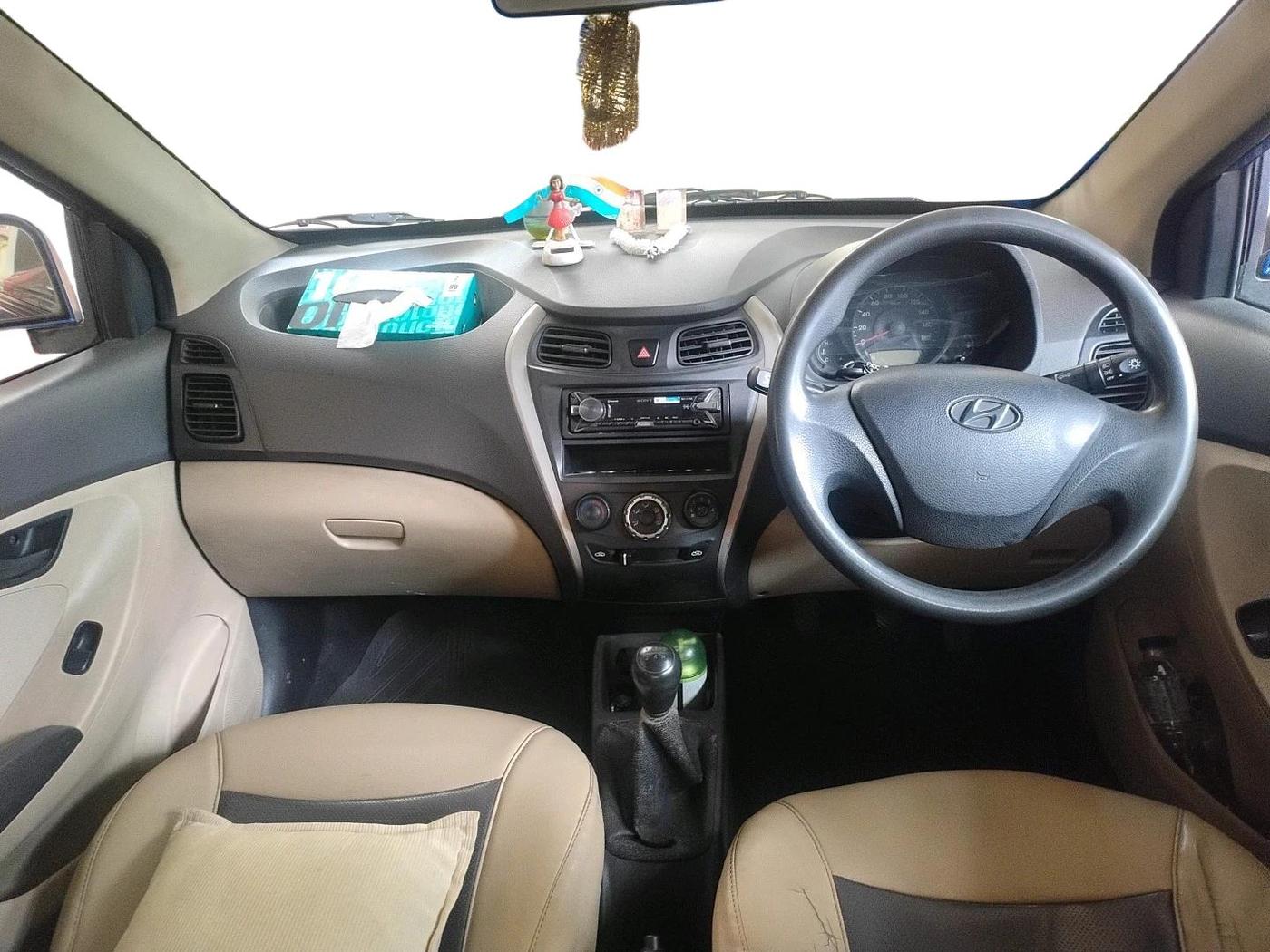 2017 Hyundai Eon ERA +, Petrol, Manual, 1,10,141 km, interior