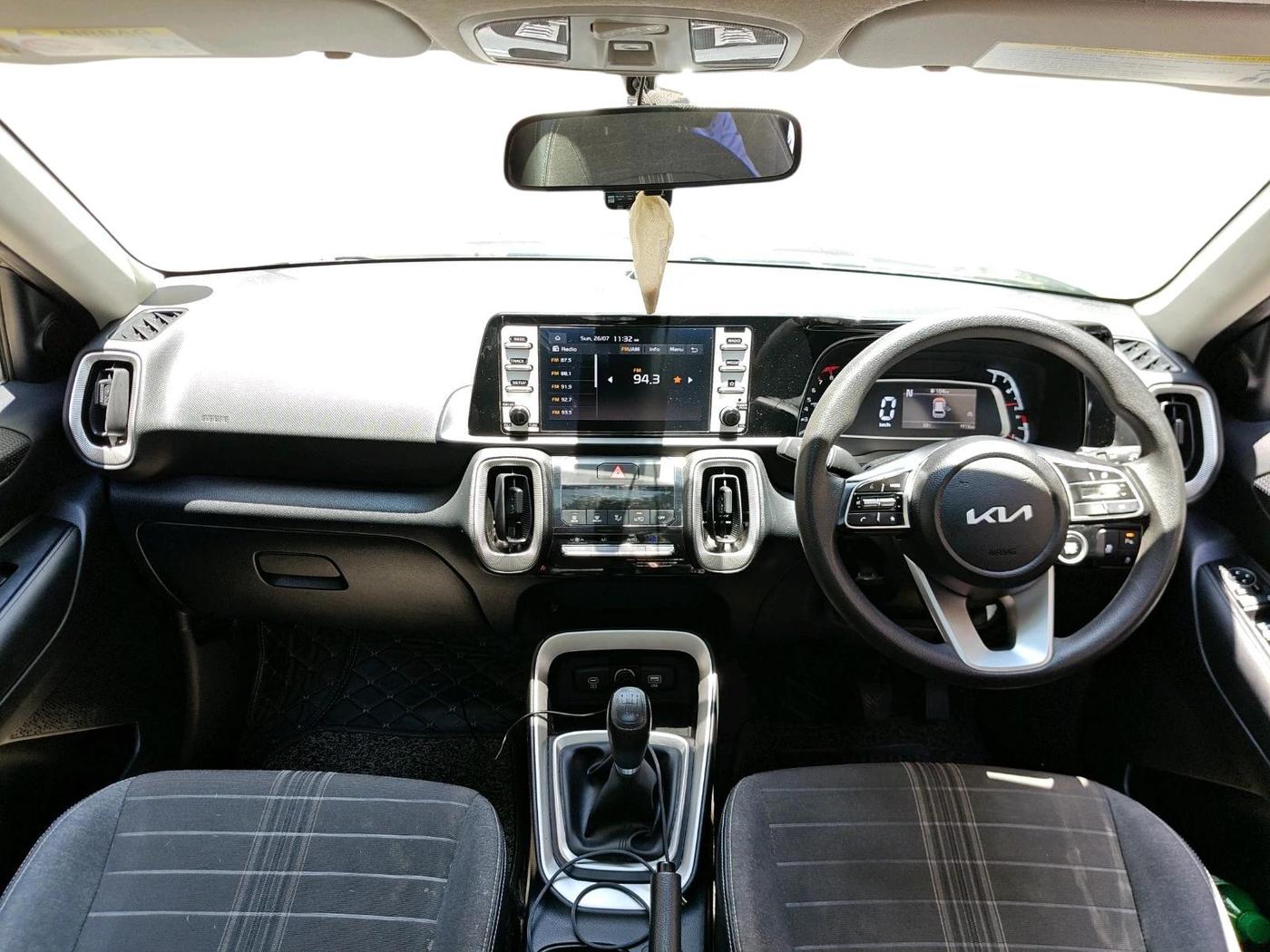 2024 KIA SONET HTK PLUS 1.0 TURBO PETROL IMT, Petrol, Manual, 7,713 km, interior
