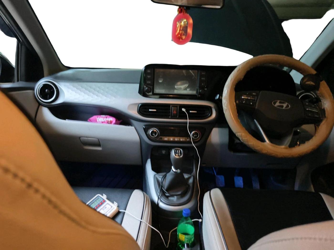 2024 Hyundai GRAND I10 NIOS SPORTZ 1.2 KAPPA VTVT, Petrol, Manual, 14,318 km, interior