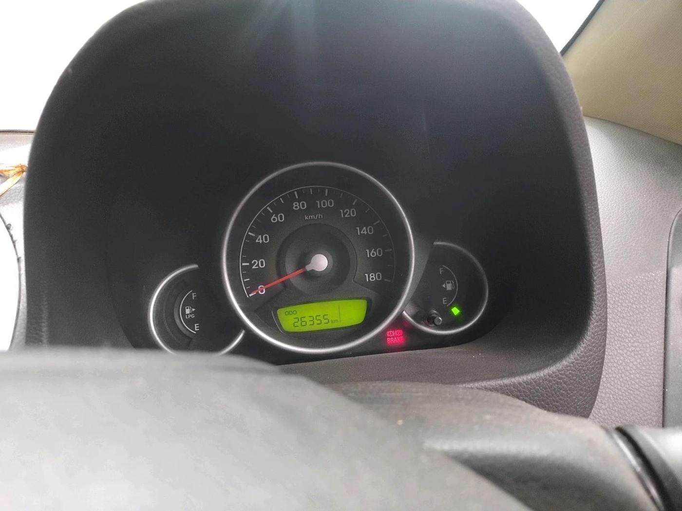 2013 Hyundai Eon ERA + LPG, Petrol, Manual, 26,355 km, interior