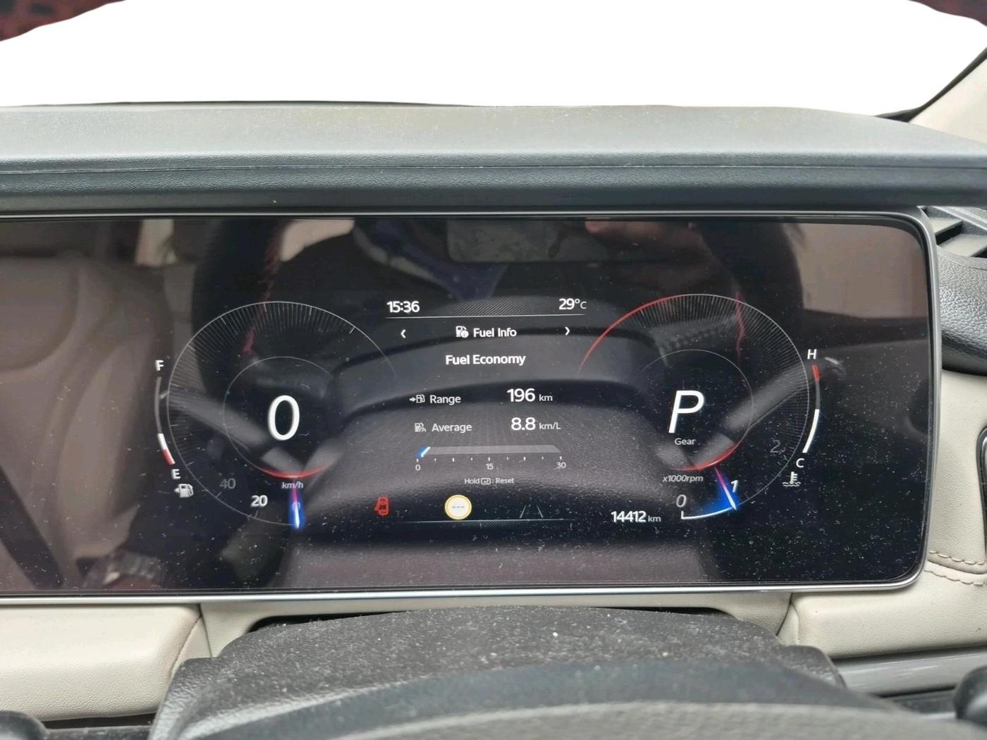 2024 Mahindra XUV700 AX 7 LUXURY P AT 7 STR, Petrol, Automatic, 14,412 km, interior