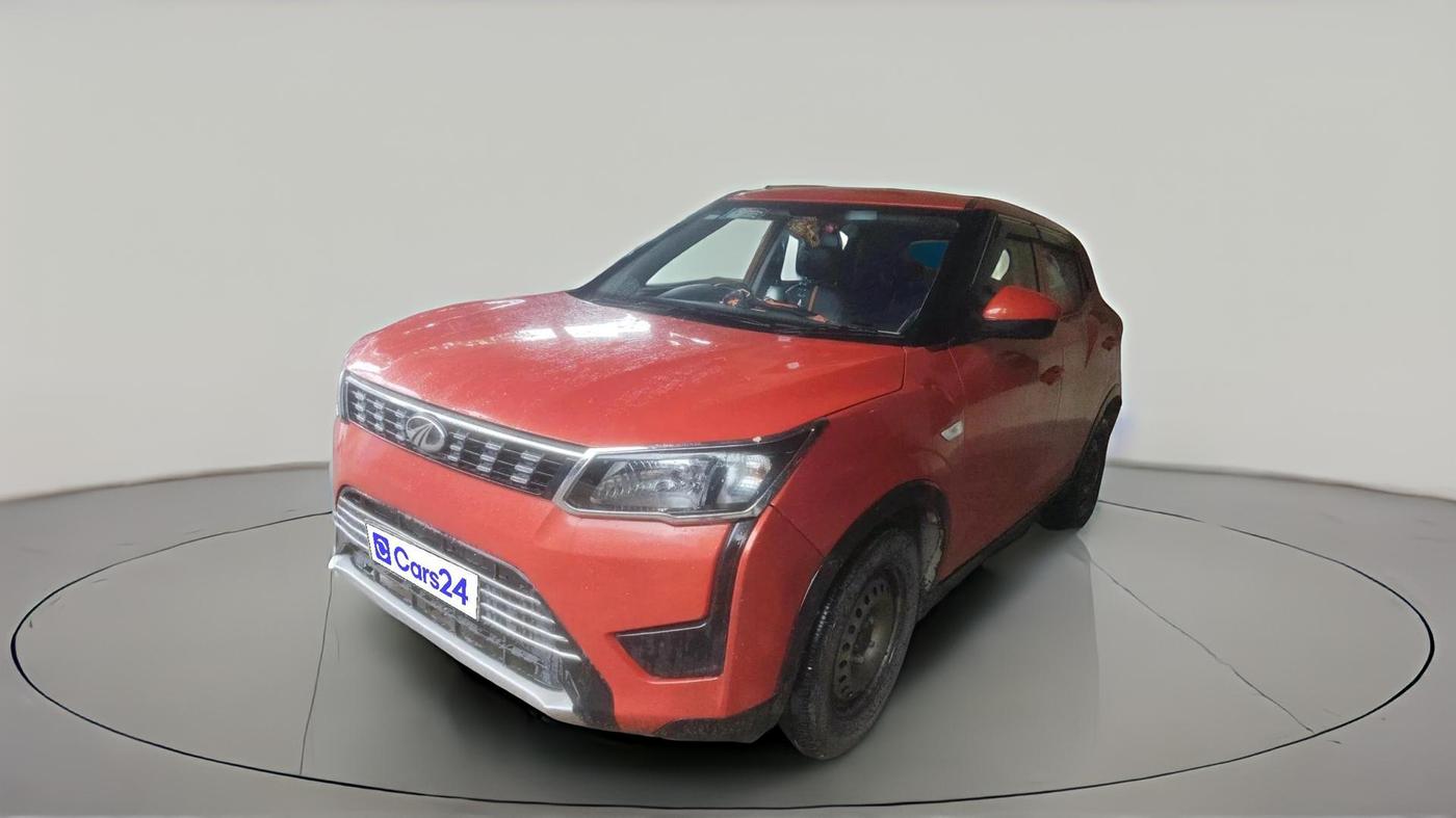 2020 Mahindra XUV300 W4 1.2 PETROL, Petrol, Manual, 62,357 km, exterior