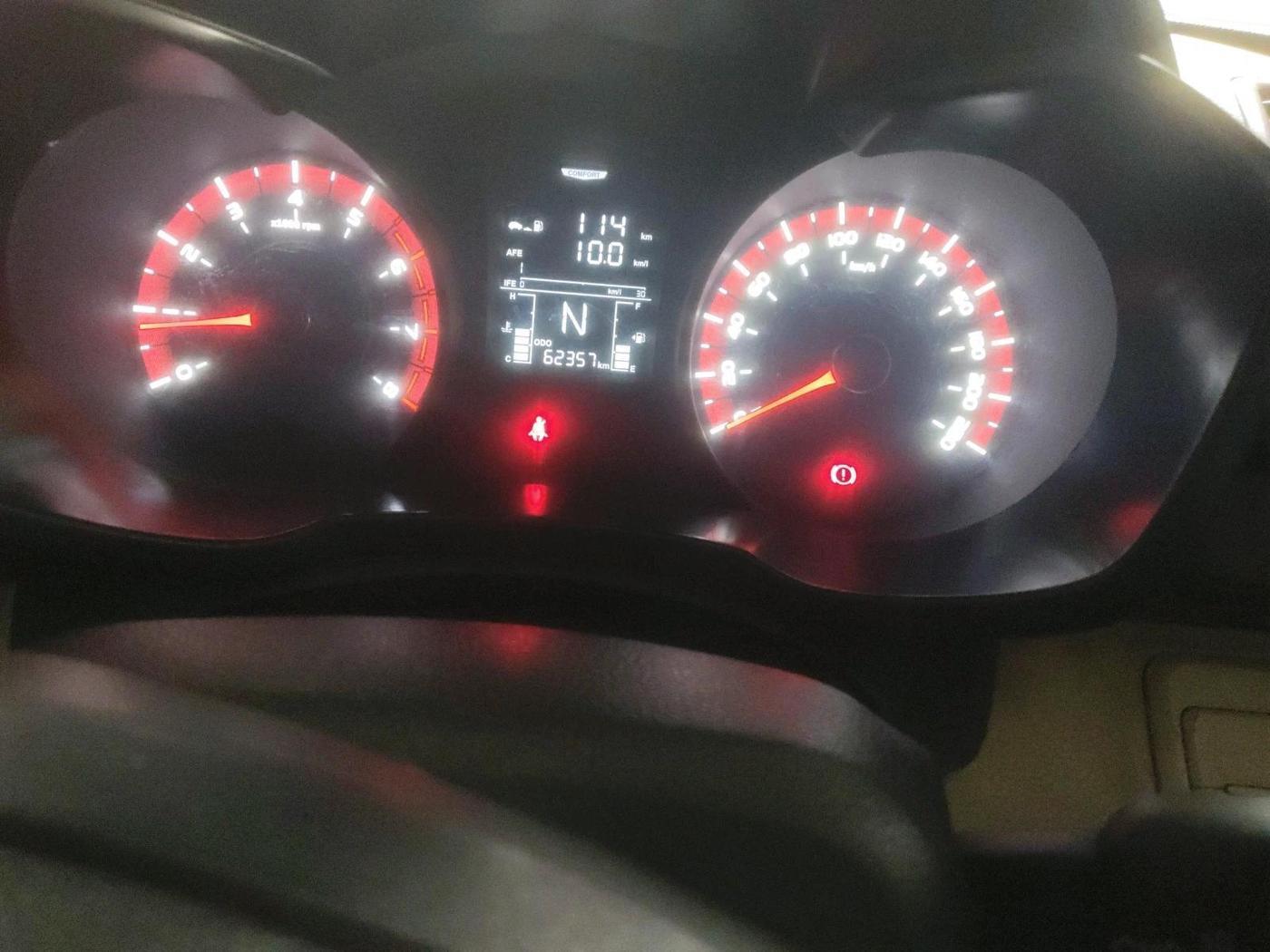 2020 Mahindra XUV300 W4 1.2 PETROL, Petrol, Manual, 62,357 km, interior