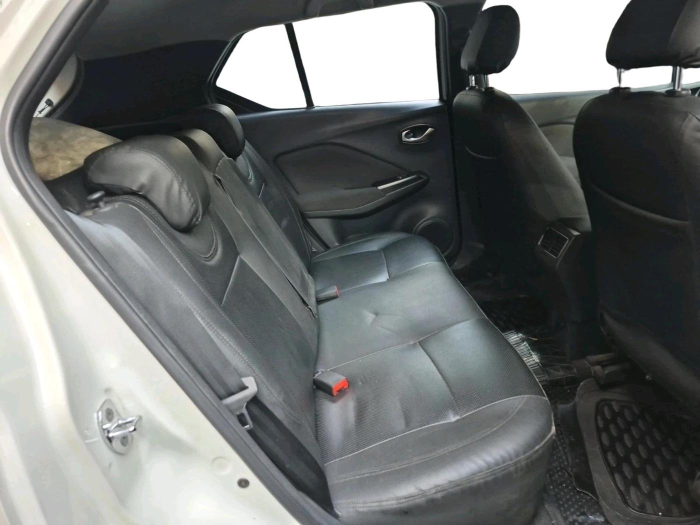 2021 Nissan Kicks XV 1.5, Petrol, Manual, 14,576 km, interior