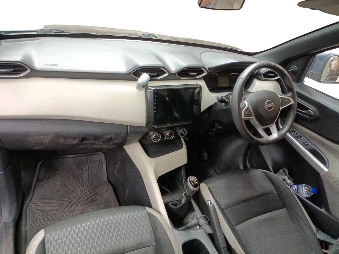 2022 Nissan MAGNITE XE, Petrol, Manual, 31,163 km, interior