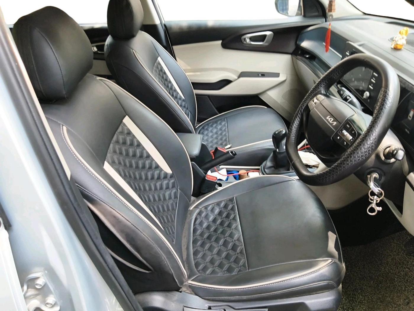 2025 KIA Carens Clavis HTE(O) 1.5 Petrol MT, Petrol, Manual, 19,519 km, interior