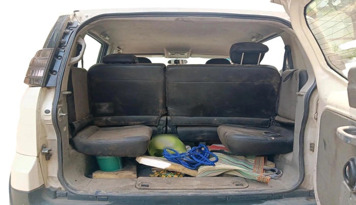 2016 Mahindra NUVOSPORT N8, Diesel, Manual, 40,787 km, exterior