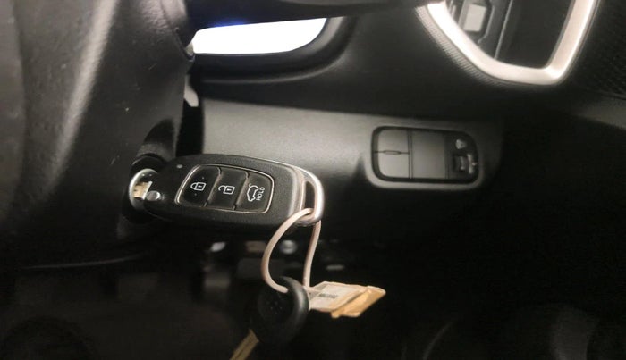 2020 Hyundai VENUE S 1.2, Petrol, Manual, 22,743 km, interior