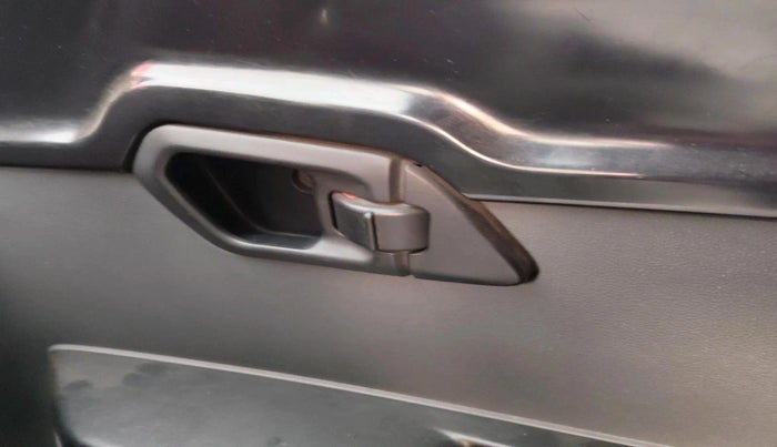 2020 Mahindra KUV 100 NXT K2+ P 6 STR, Petrol, Manual, 76,514 km, interior