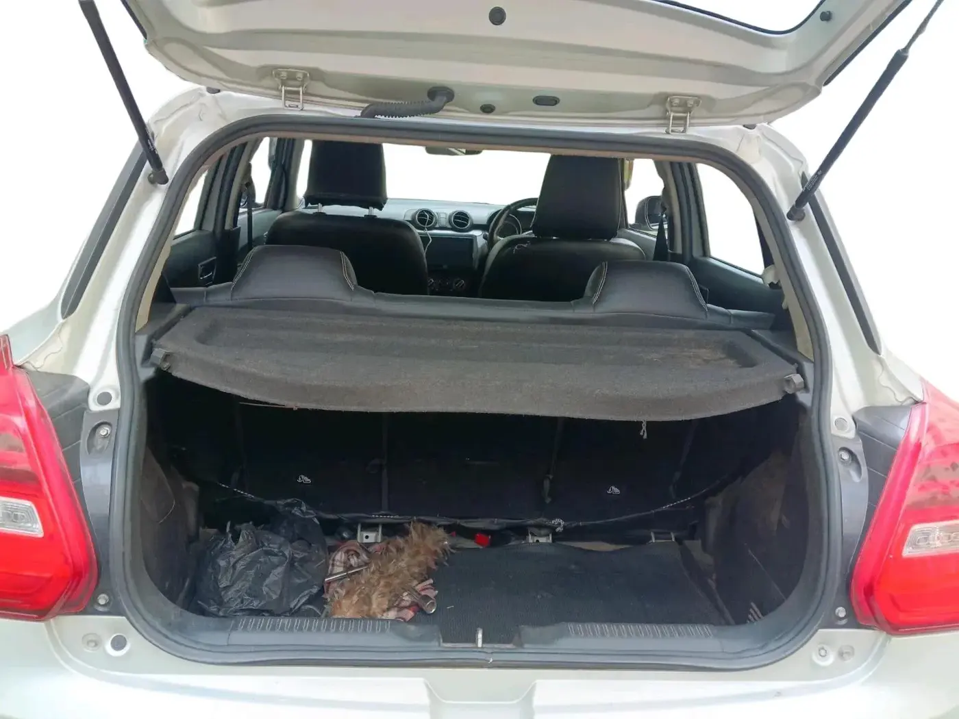 2021 Maruti Swift VXI, Petrol, Manual, 66,461 km, exterior