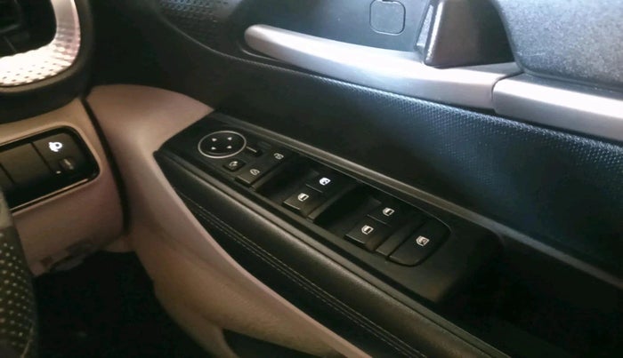 2021 KIA SONET HTX 1.0 IMT, Petrol, Manual, 41,975 km, interior