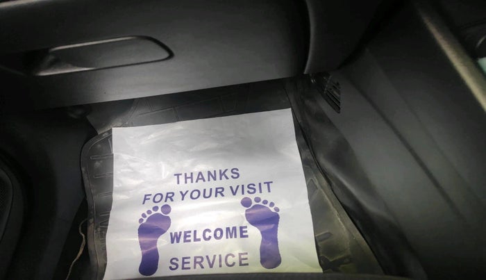 2019 Hyundai VENUE S 1.2, Petrol, Manual, 20,108 km, interior