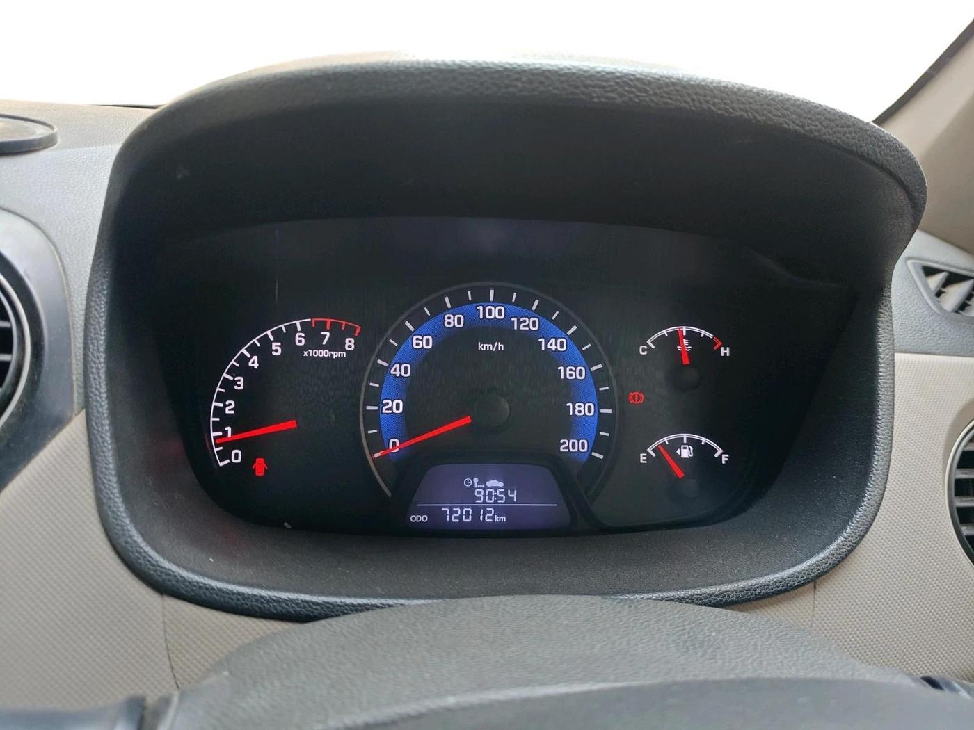 2015 Hyundai Xcent S 1.2, Petrol, Manual, 79,000 km, interior