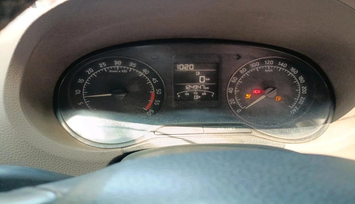 2015 Skoda Rapid AMBITION 1.5 TDI, Diesel, Manual, 1,24,947 km, interior