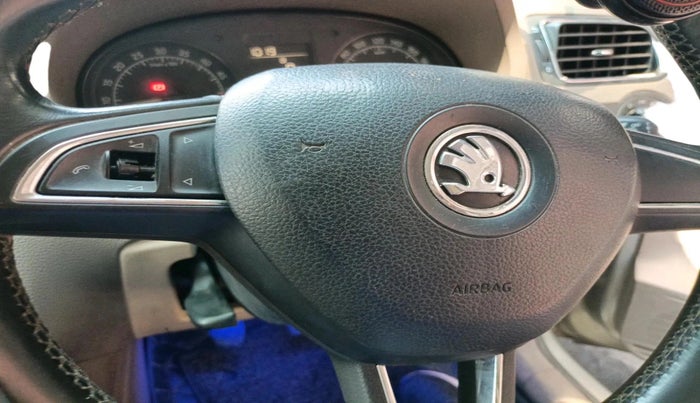 2015 Skoda Rapid AMBITION 1.5 TDI, Diesel, Manual, 1,24,947 km, interior