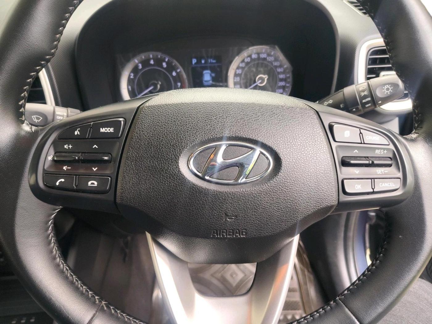 2019 Hyundai VENUE SX PLUS 1.0 TURBO DCT, Petrol, Automatic, 41,647 km, interior