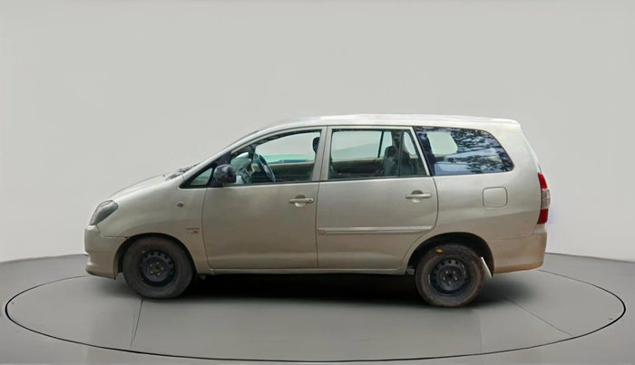 2010 Toyota Innova G1 2.5, Diesel, Manual, 1,88,976 km, exterior