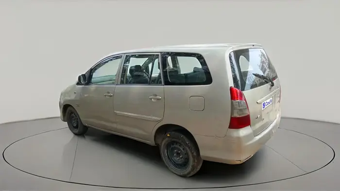 2010 Toyota Innova G1 2.5, Diesel, Manual, 1,88,976 km, exterior