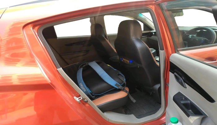 2016 Mahindra Kuv100 K6 6 STR, Petrol, Manual, 80,467 km, interior