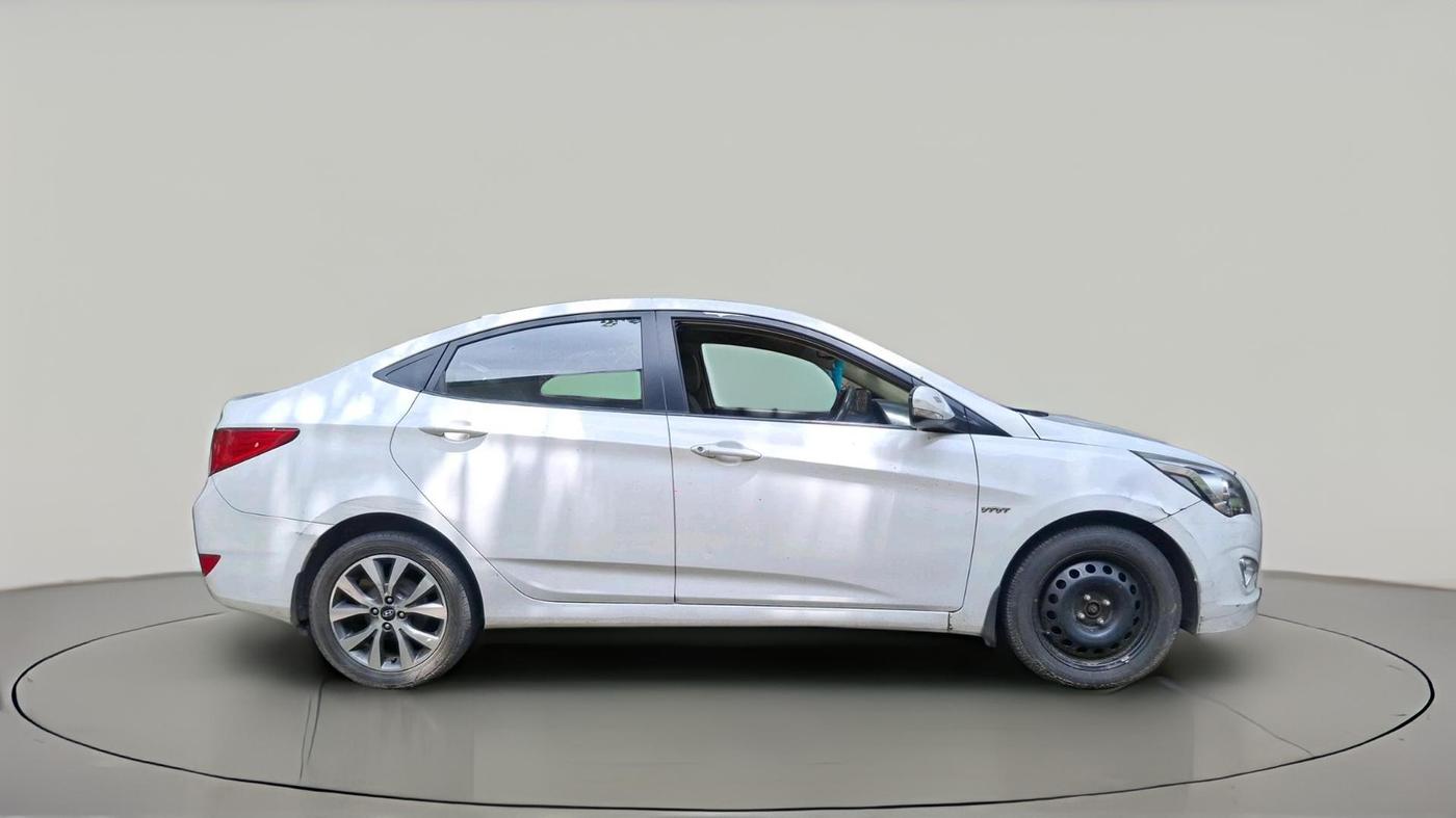 2016 Hyundai Verna 1.6 VTVT SX, Petrol, Manual, 1,08,127 km, exterior