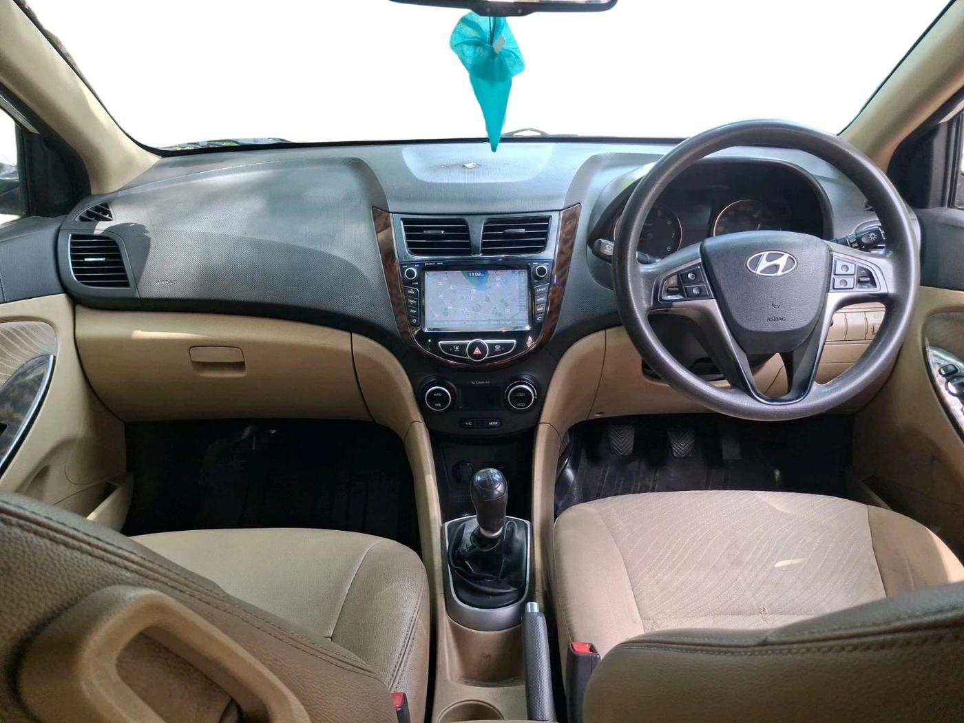2016 Hyundai Verna 1.6 VTVT SX, Petrol, Manual, 1,08,127 km, interior