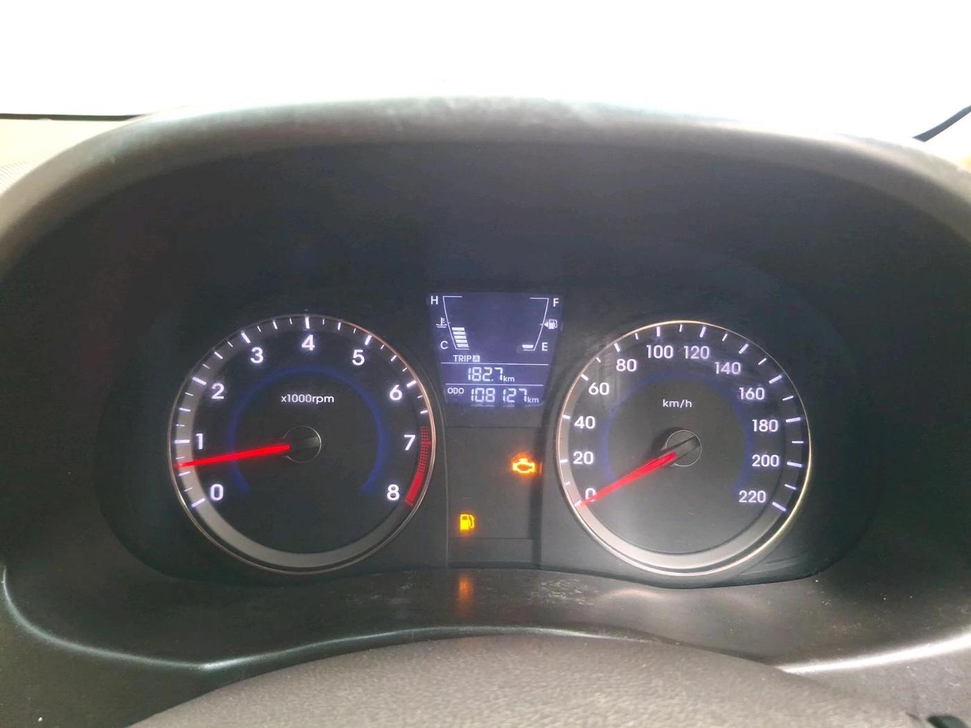 2016 Hyundai Verna 1.6 VTVT SX, Petrol, Manual, 1,08,127 km, interior