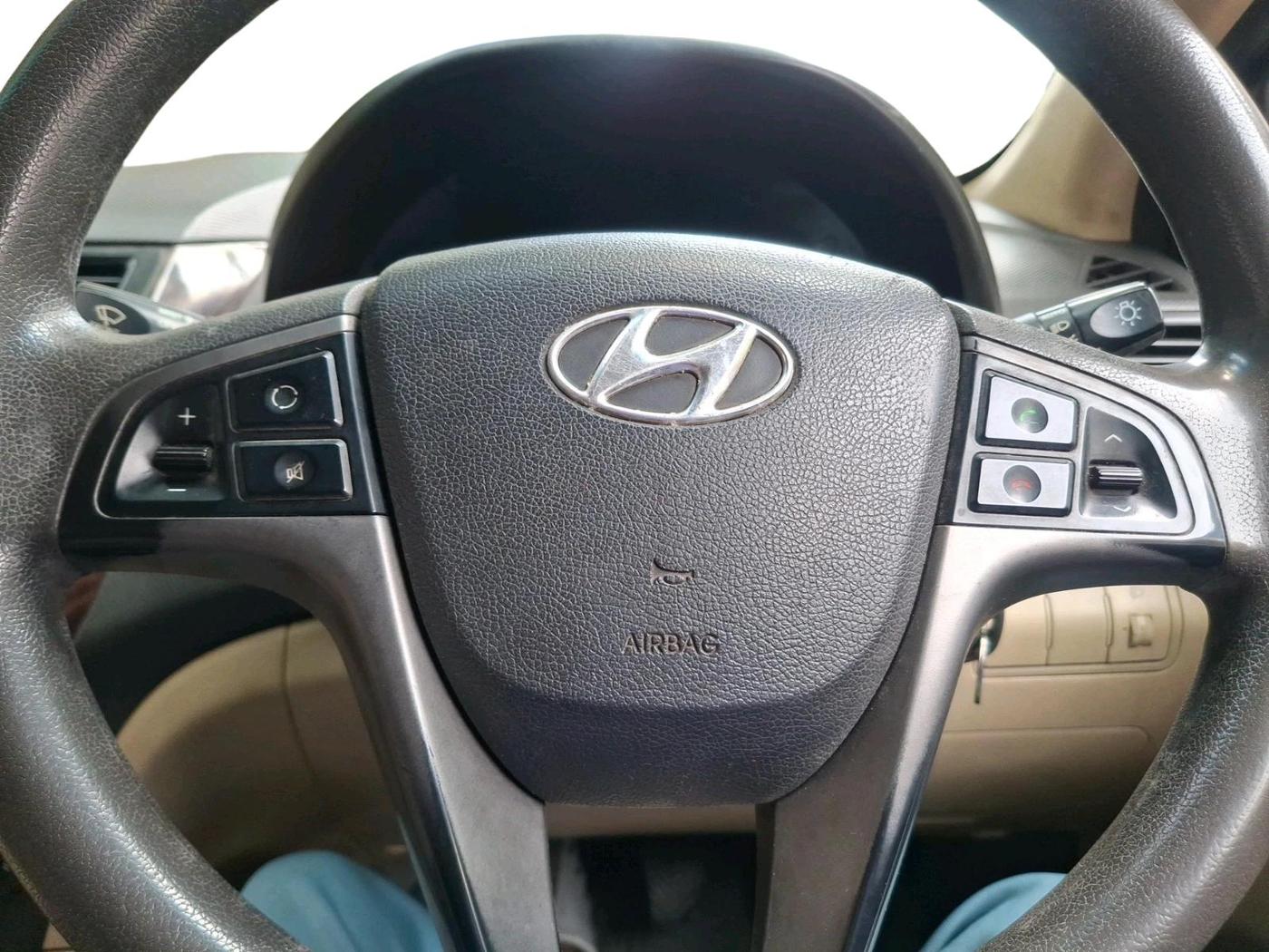2016 Hyundai Verna 1.6 VTVT SX, Petrol, Manual, 1,08,127 km, interior