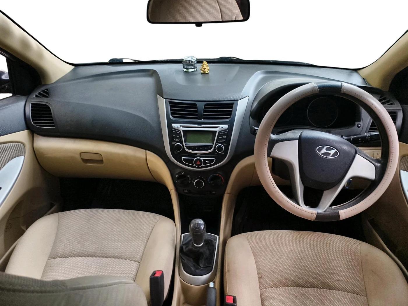 2011 Hyundai Verna FLUIDIC 1.4 VTVT, Petrol, Manual, 72,639 km, interior