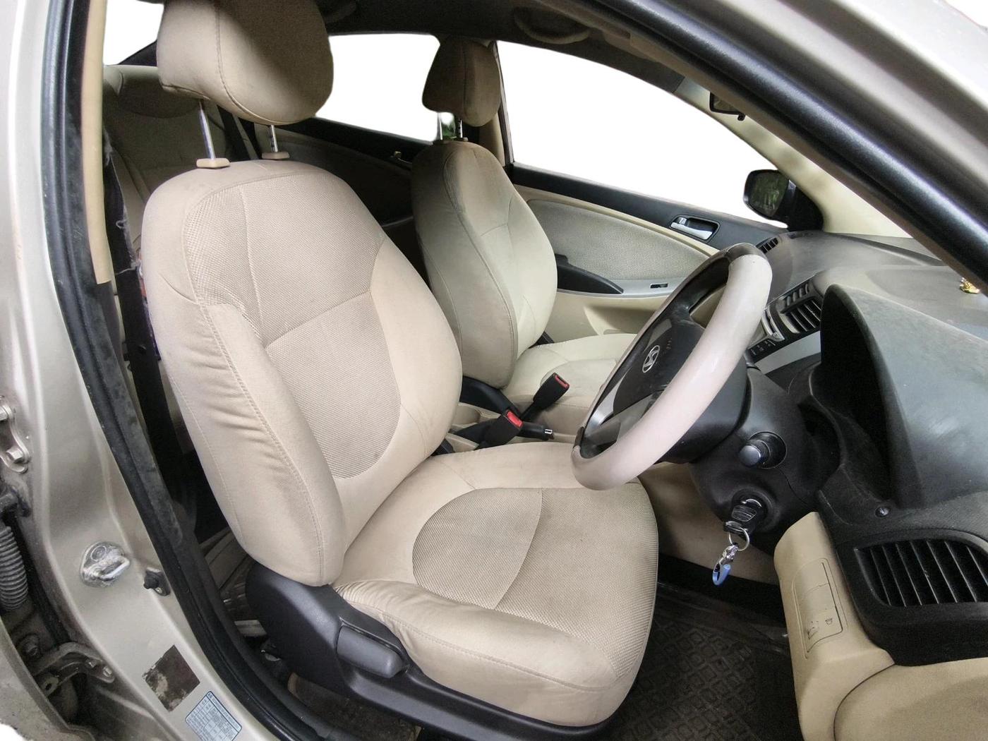 2011 Hyundai Verna FLUIDIC 1.4 VTVT, Petrol, Manual, 72,639 km, interior